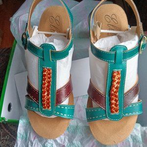 NEW.ELITE CORKY. SIZE 7.